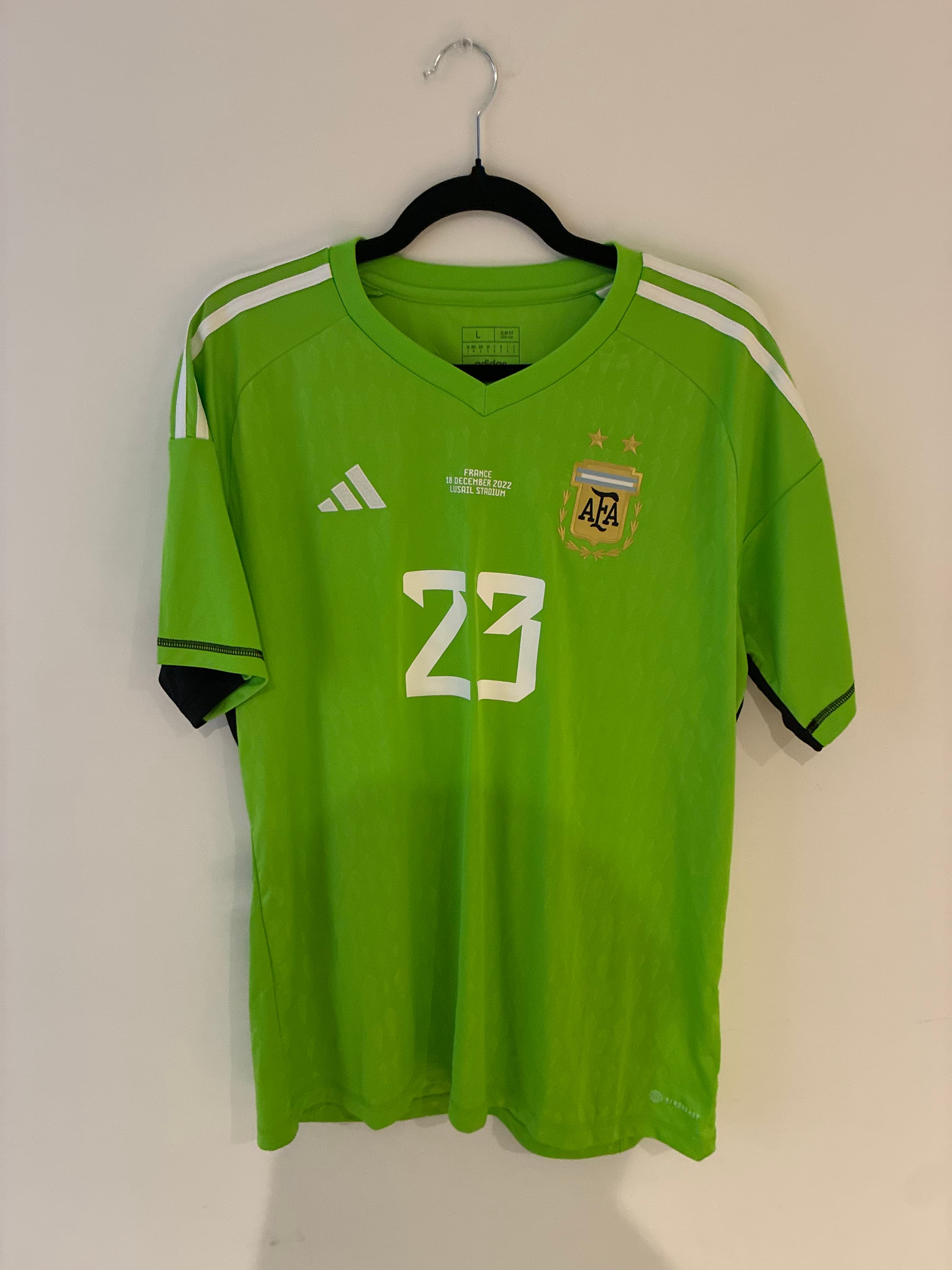 Argentina 2022 keeper shirt held by @dio