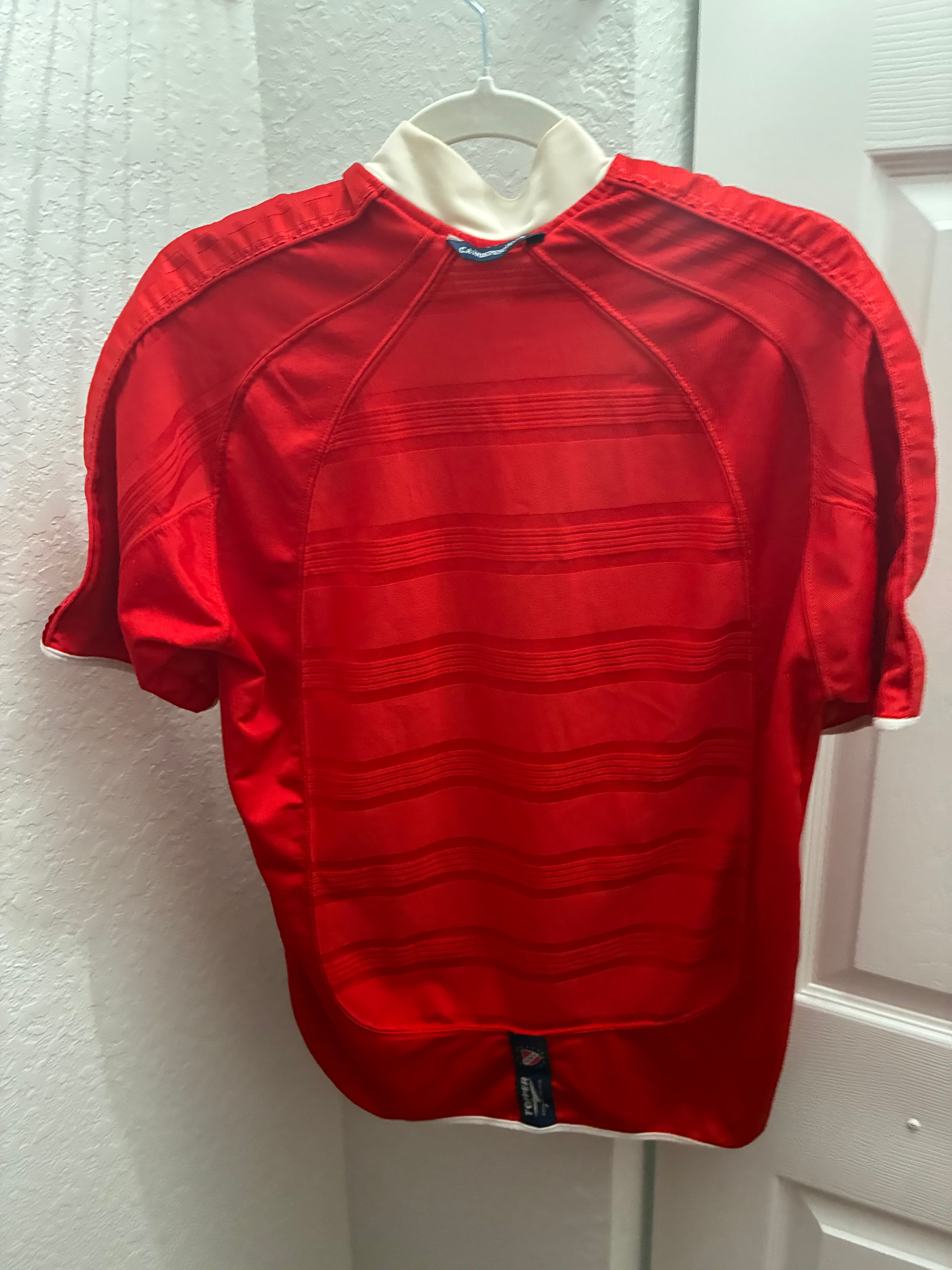 Independiente 2001/2002 home shirt held by @dio, back print