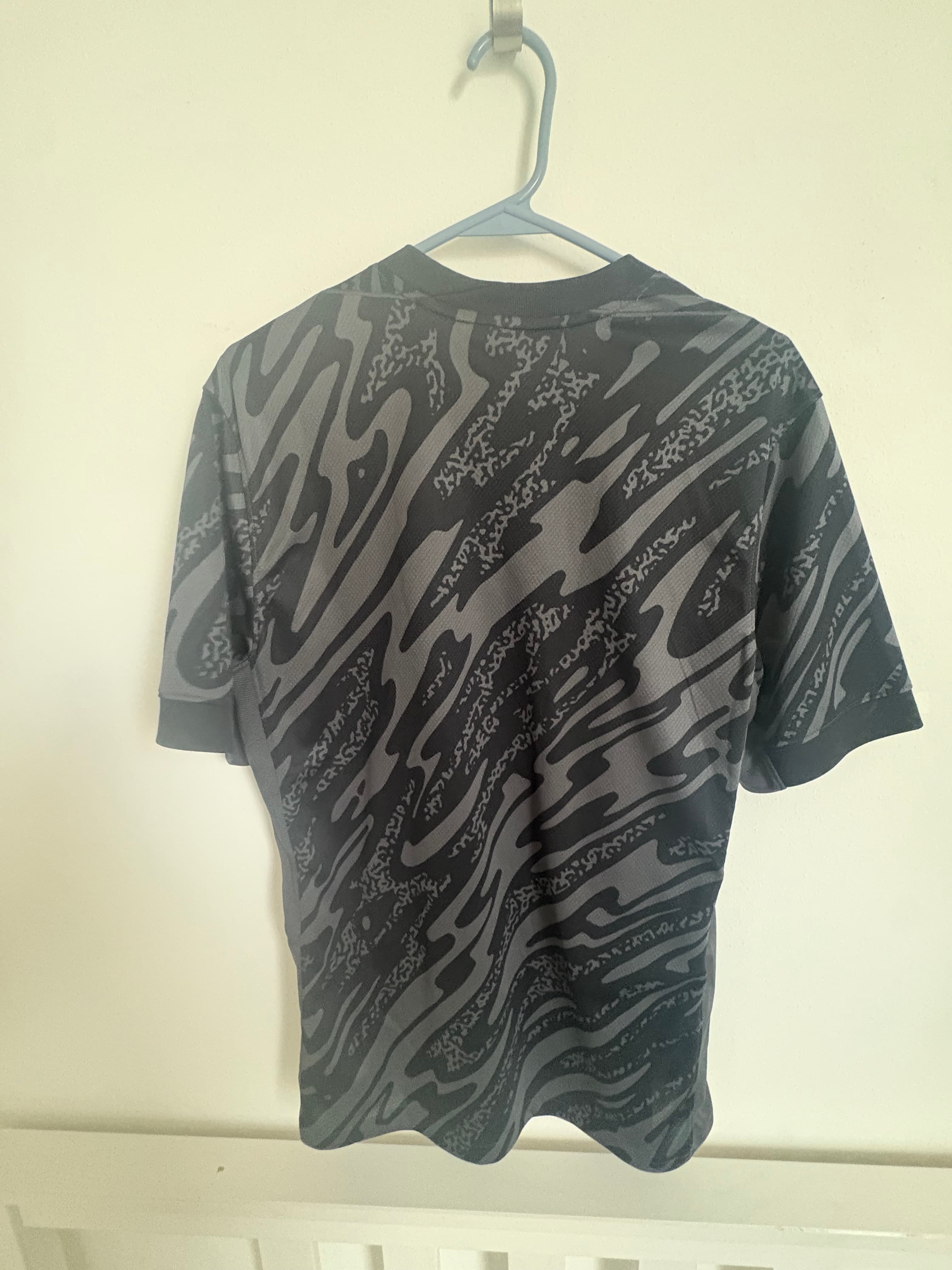 Brazil 2025/26 away shirt held by @jonyzacay1_75b45, back print